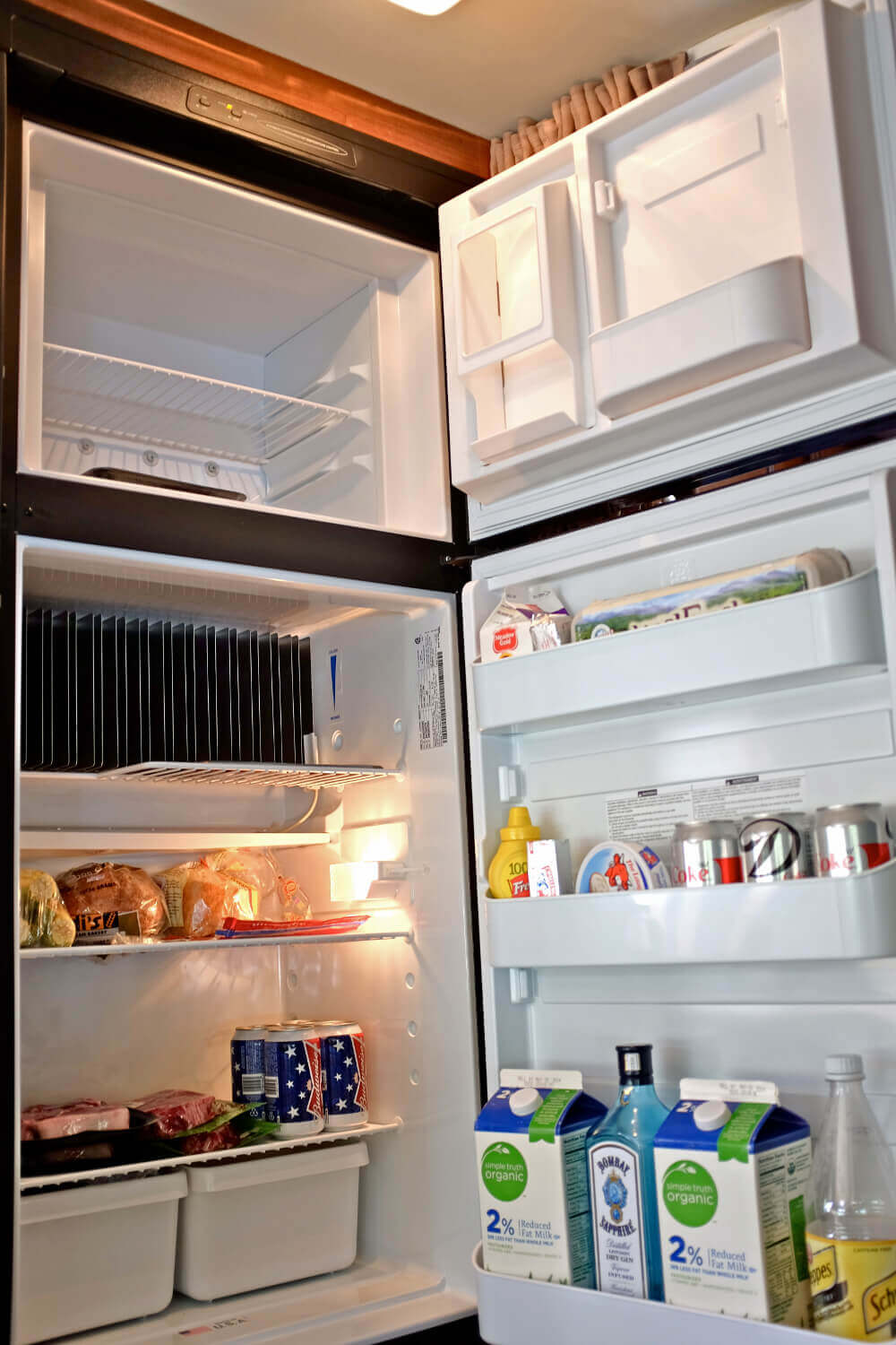 Geräumiger Kühlschrank mit 100 Litern Fassungsvermögen