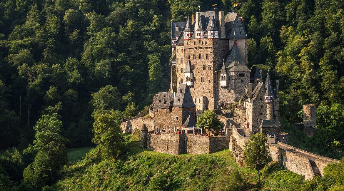 Burg Eltz im Elztal