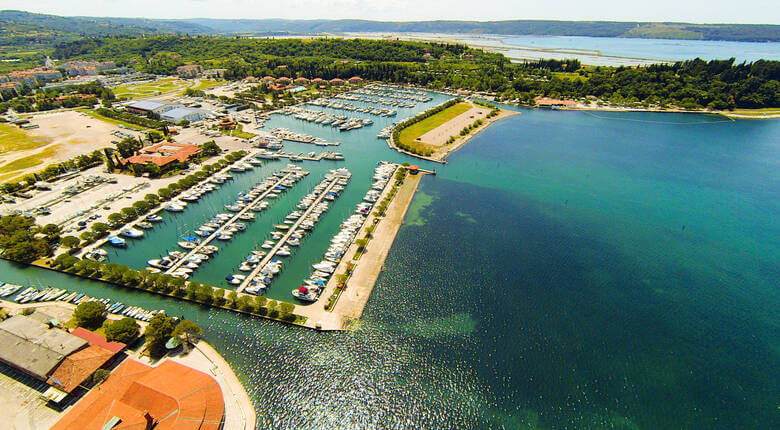 Blick auf den Hafen Portoroz in Slowenien