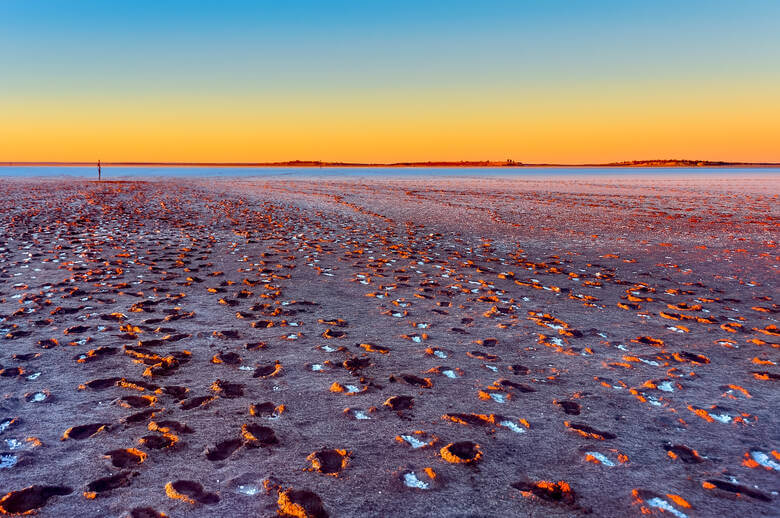 Sonnenuntergang über dem Lake Ballard in Westaustralien