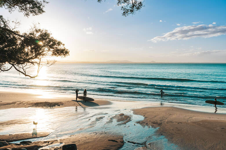 Surfer an der Sunshine Coast in Australien