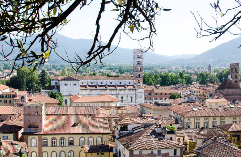 Ausblick auf den Torre und die Altstadt in Lucca
