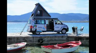 VW T6 with Roof Tent